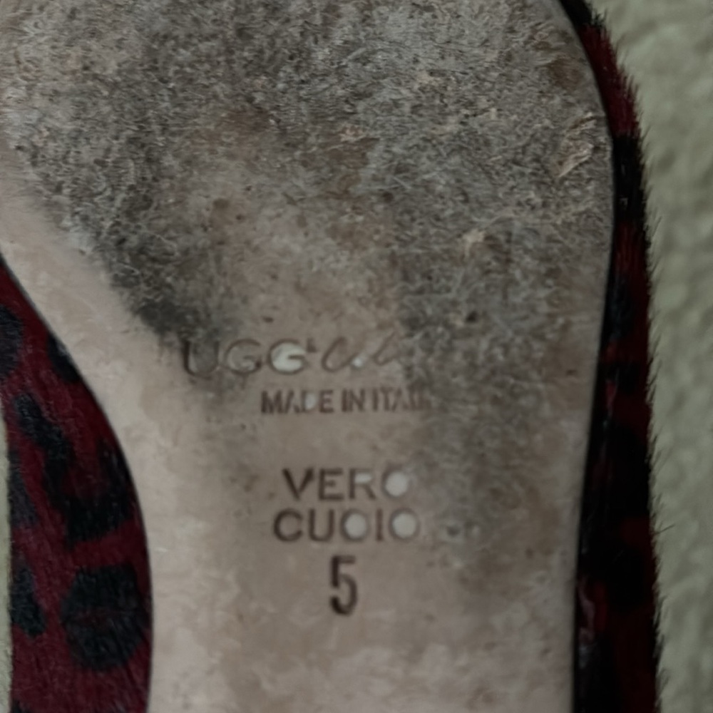UGG Red and Black Flats Luxurious Velvet Loafers - Picture 4 of 4